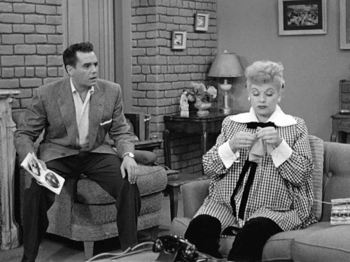 lucille ball and desi arnaz knitting