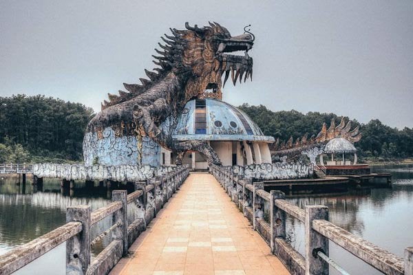 ho thuy tien water park
